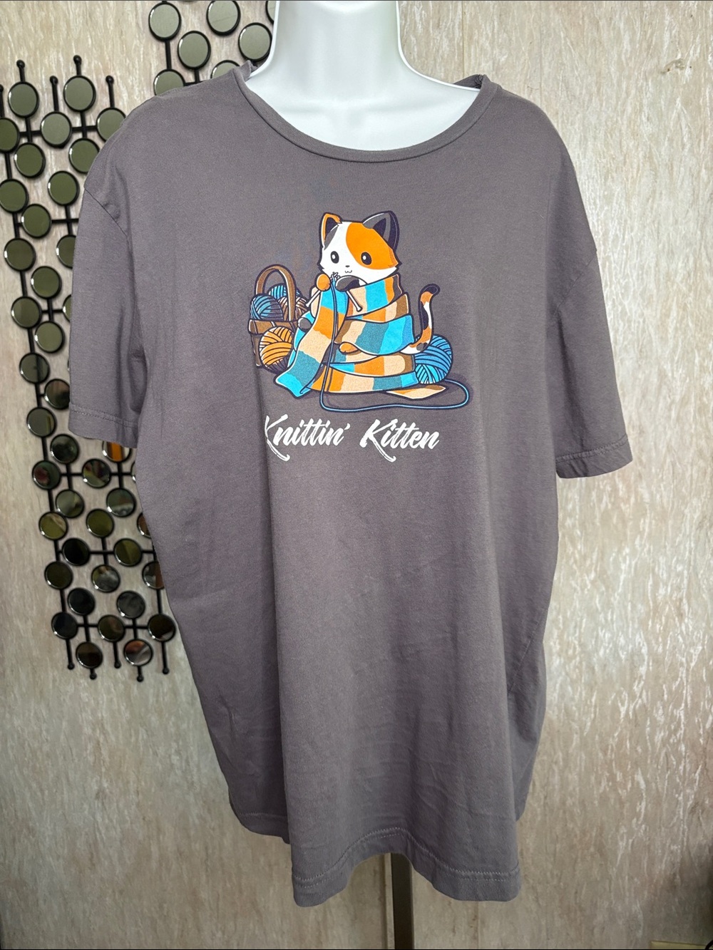 Knittin' Kitten Teeturtle Tee- Gray